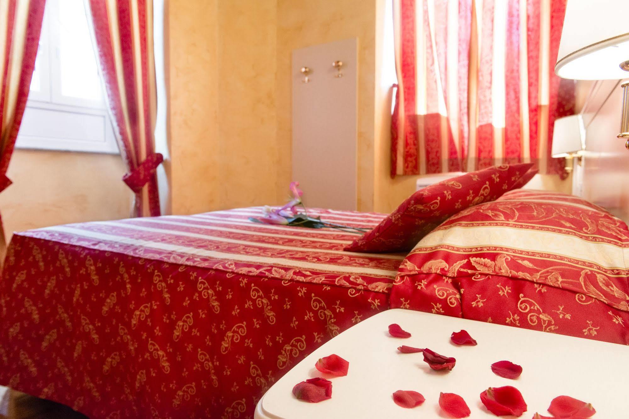 ローマ ドムス トレヴィ Bed & Breakfast エクステリア 写真